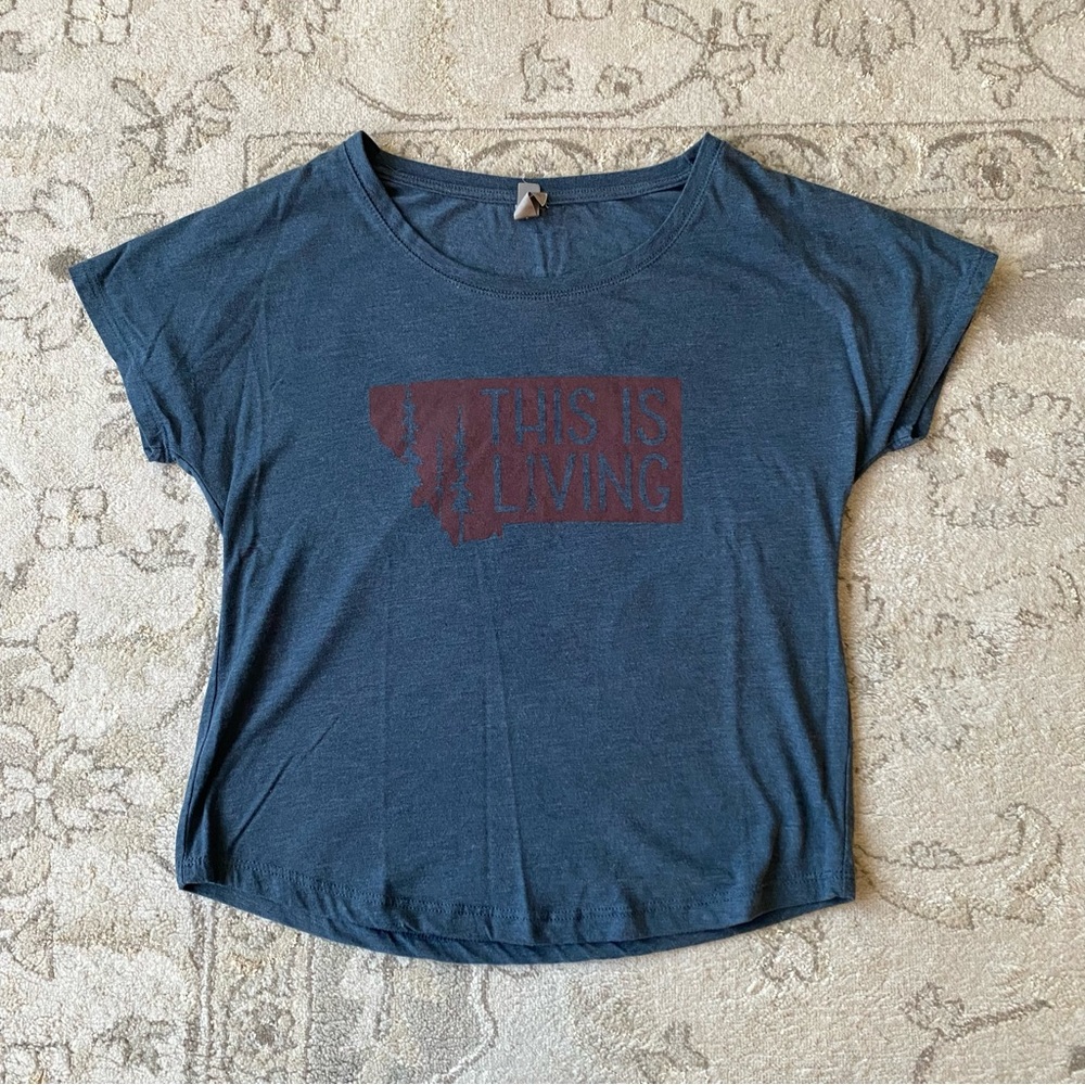 Montana T-shirt “This is Living” - Size Small